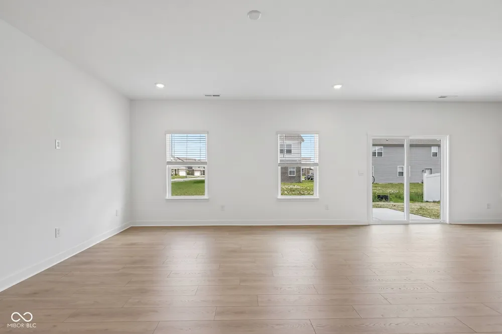 100 Ames Drive Whiteland, IN 46184