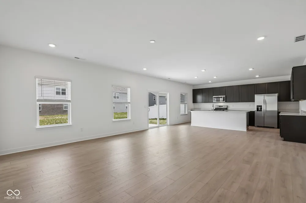 100 Ames Drive Whiteland, IN 46184