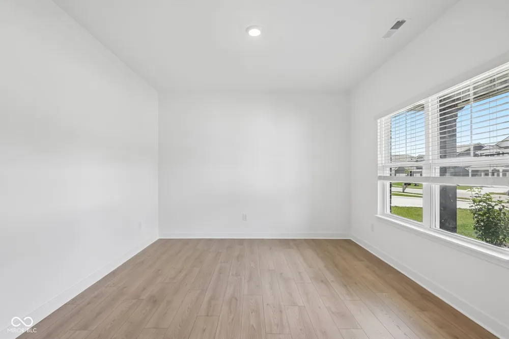 100 Ames Drive Whiteland, IN 46184