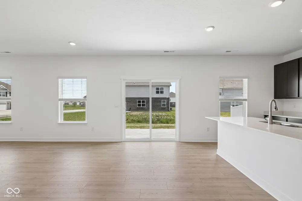 100 Ames Drive Whiteland, IN 46184