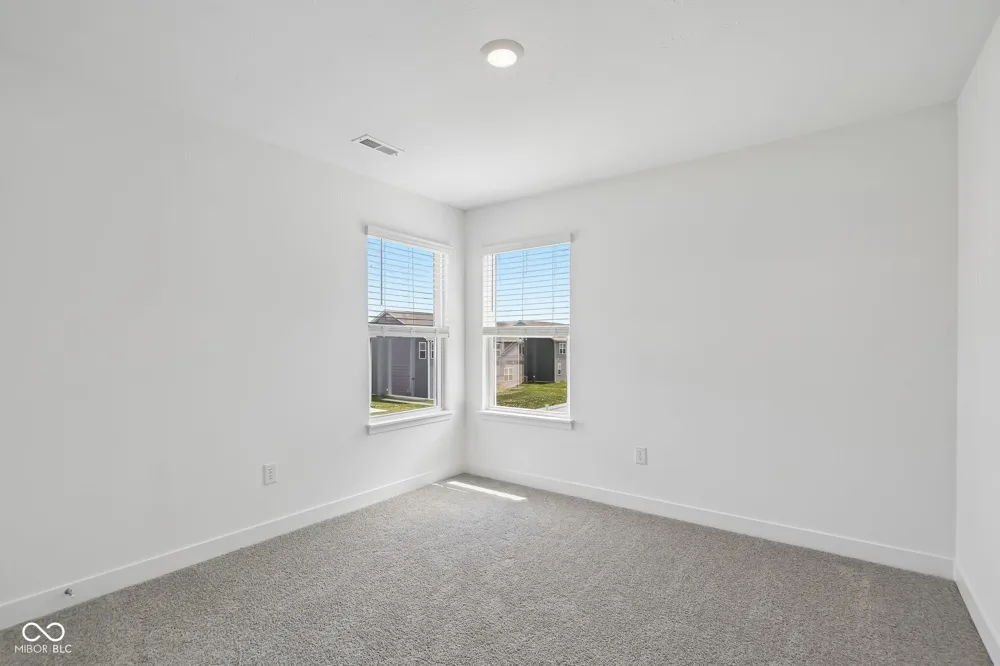 100 Ames Drive Whiteland, IN 46184