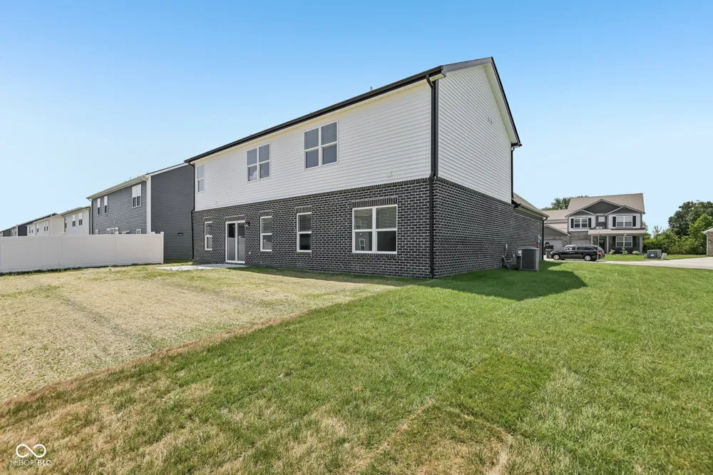 100 Ames Drive Whiteland, IN 46184