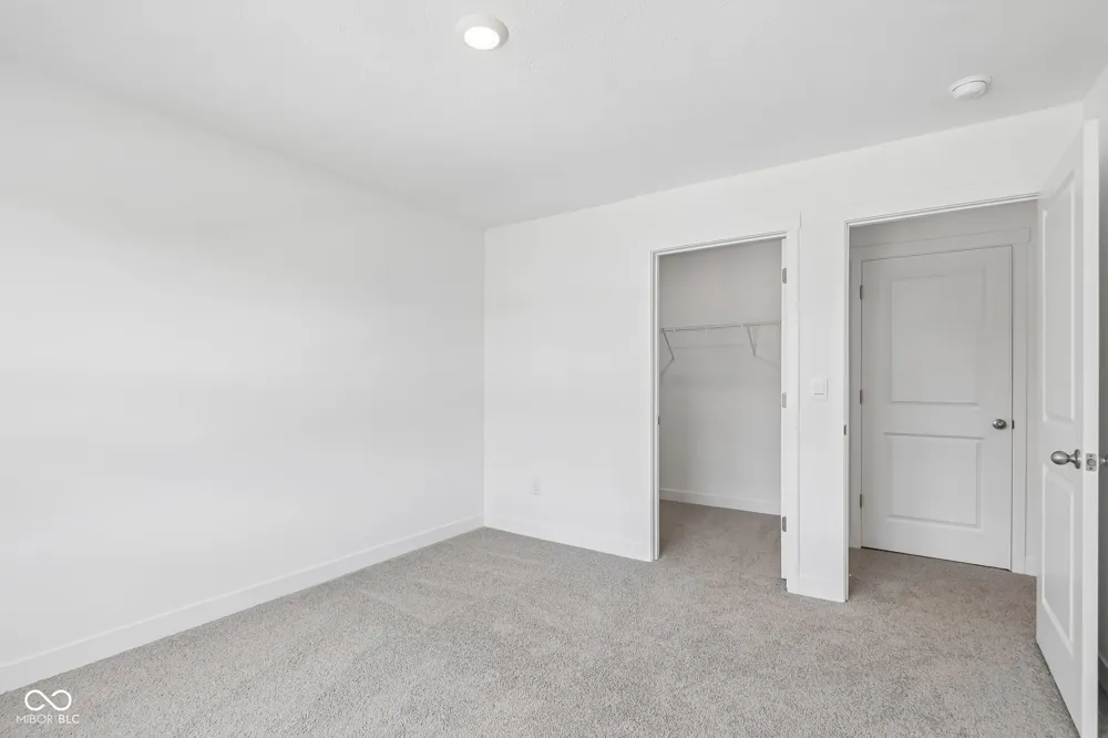 100 Ames Drive Whiteland, IN 46184