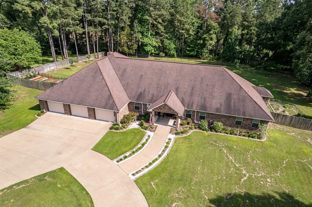 19135 Bynum Flint, TX 75762