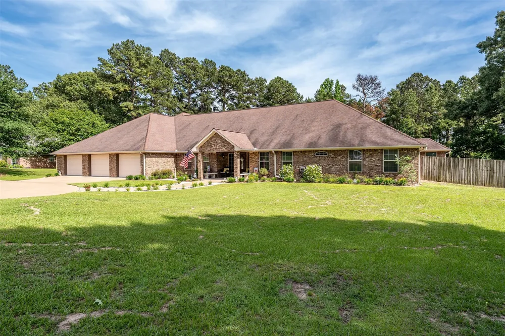 19135 Bynum Flint, TX 75762