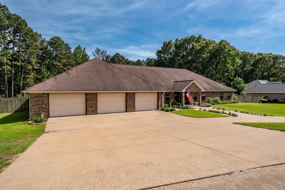 19135 Bynum Flint, TX 75762
