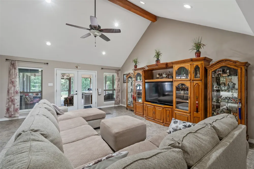 19135 Bynum Flint, TX 75762