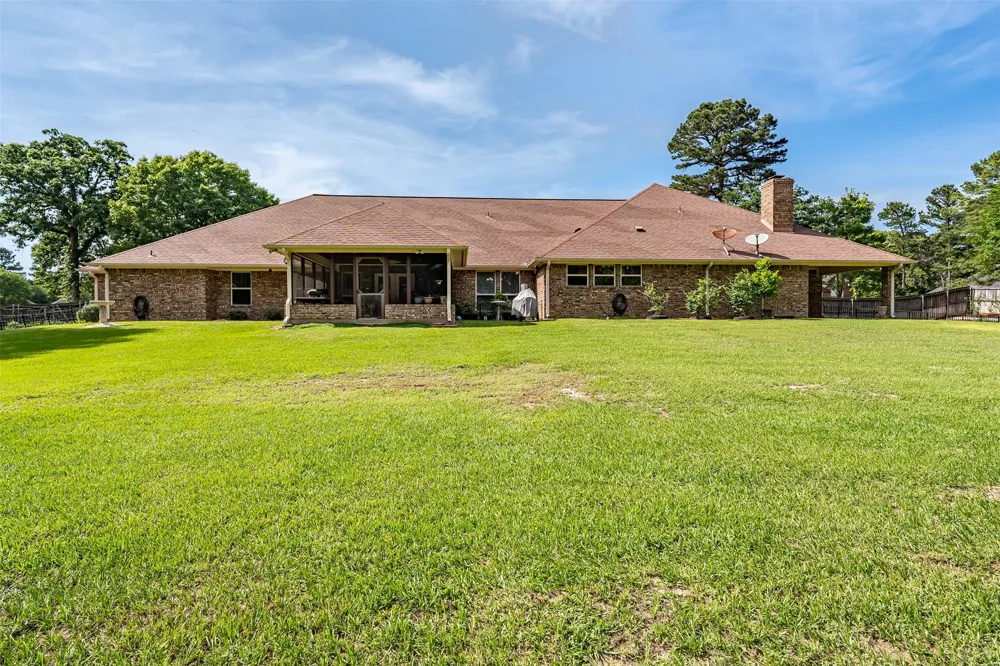 19135 Bynum Flint, TX 75762