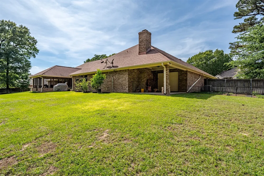 19135 Bynum Flint, TX 75762