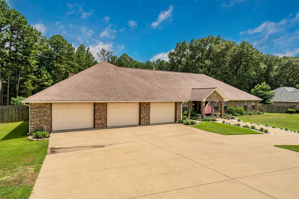 19135 Bynum Flint, TX 75762