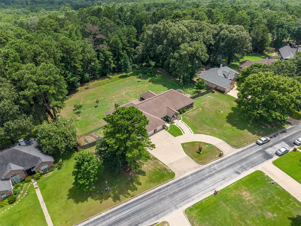19135 Bynum Flint, TX 75762