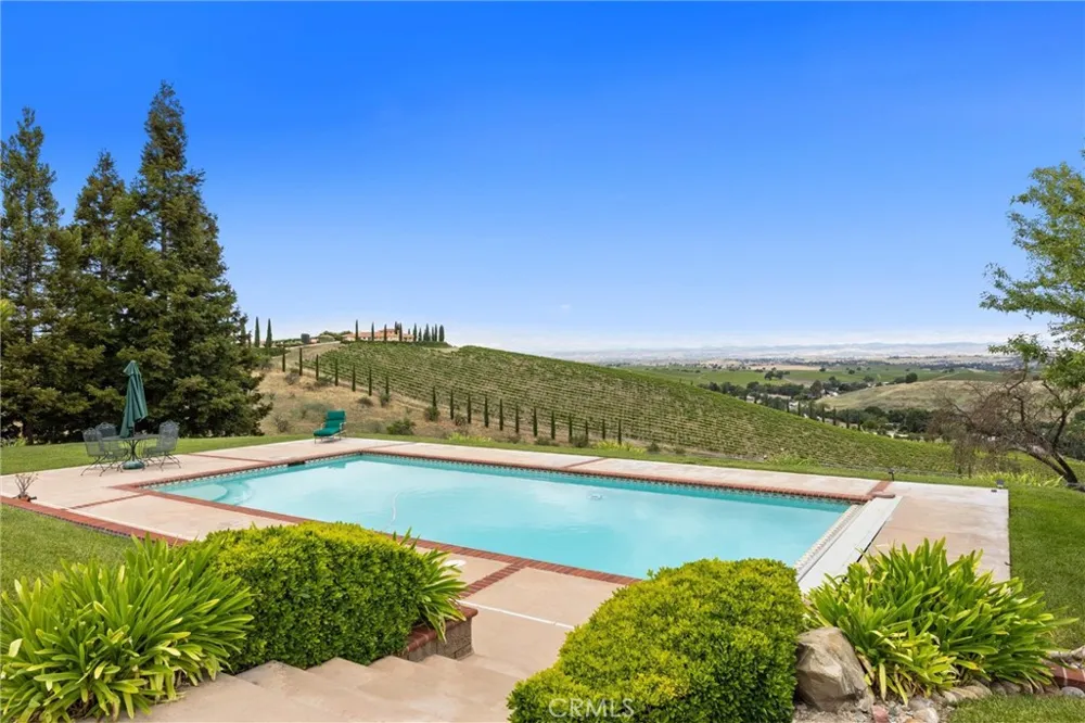 4205 High Grove Road Templeton, CA 93465