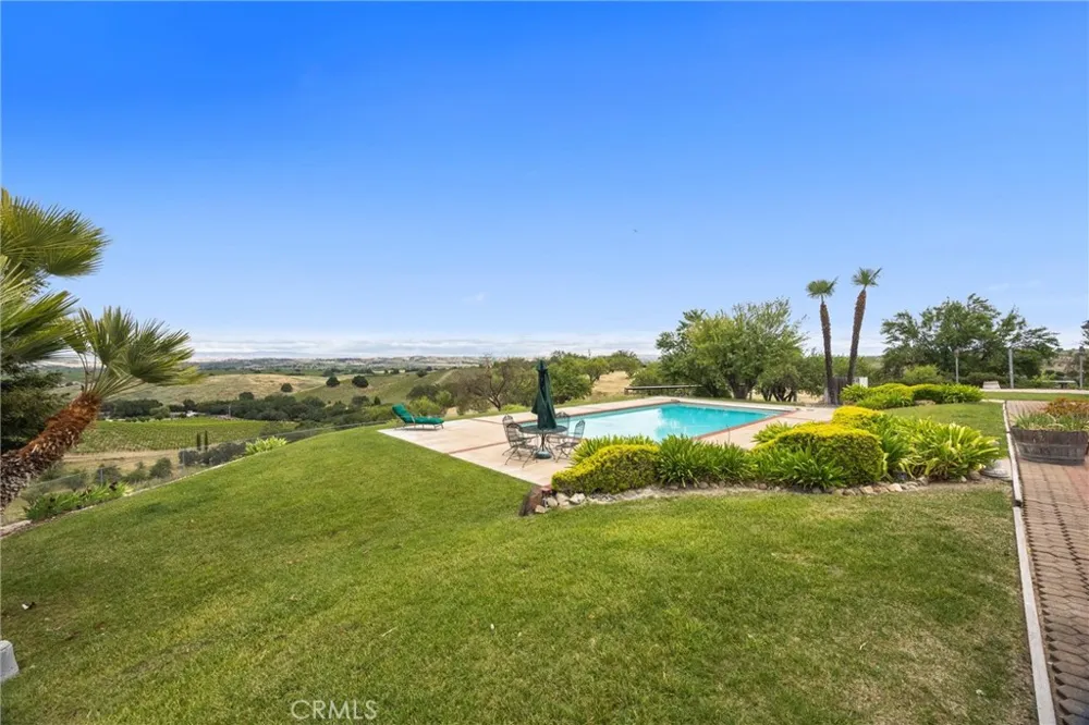 4205 High Grove Road Templeton, CA 93465
