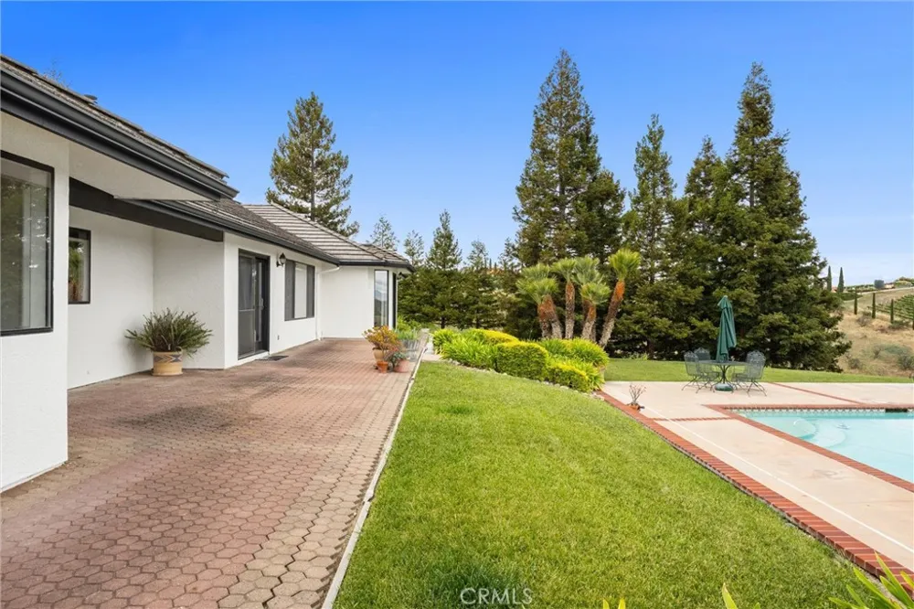 4205 High Grove Road Templeton, CA 93465