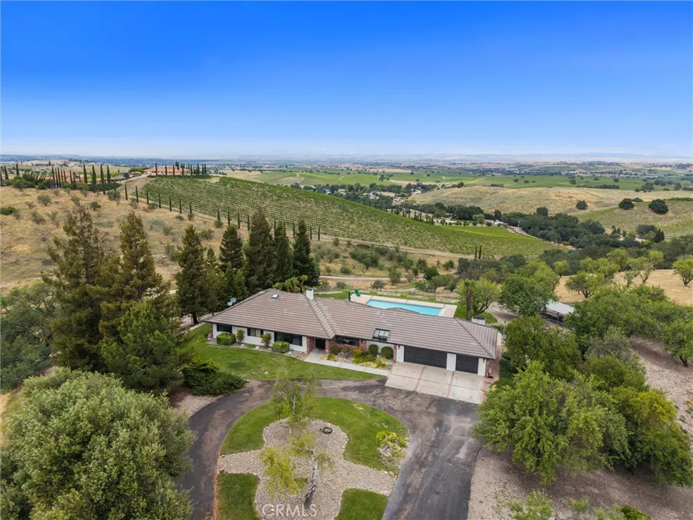 4205 High Grove Road Templeton, CA 93465