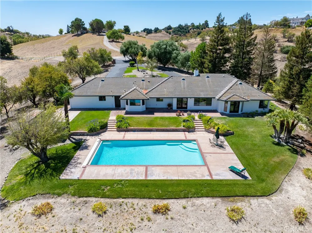 4205 High Grove Road Templeton, CA 93465