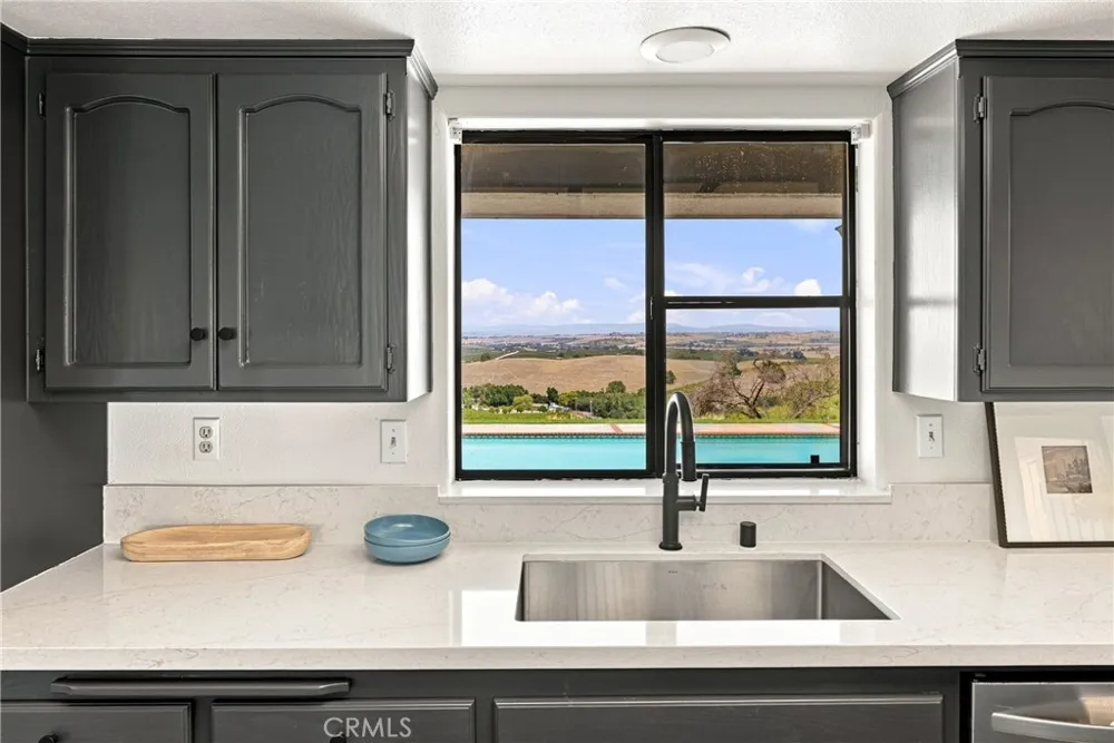 4205 High Grove Road Templeton, CA 93465