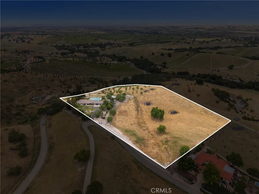 4205 High Grove Road Templeton, CA 93465