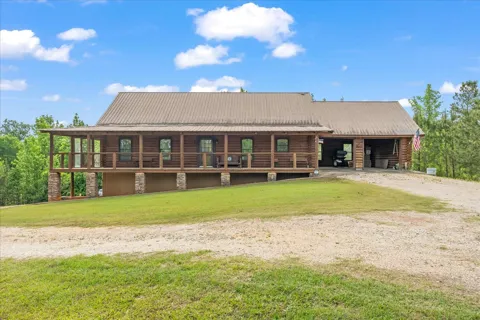 299 SW Hunting Club Road