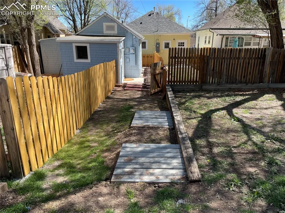 522 Spruce Street Colorado Springs, CO 80905