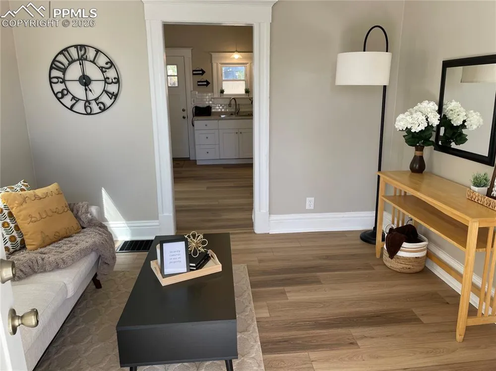522 Spruce Street Colorado Springs, CO 80905