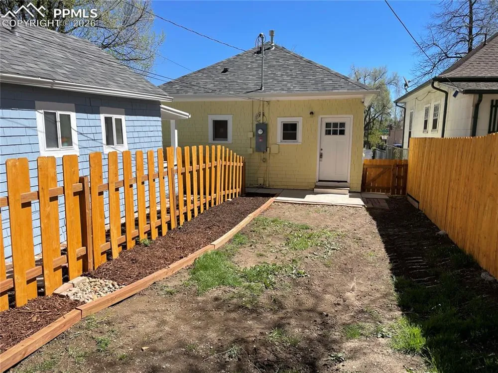 522 Spruce Street Colorado Springs, CO 80905