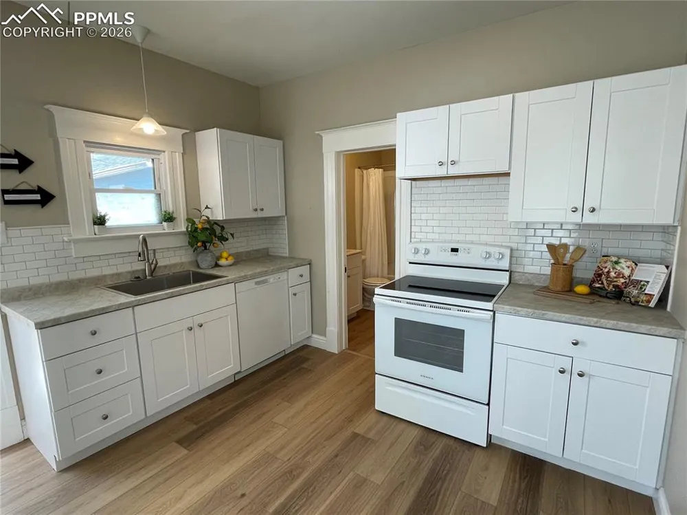 522 Spruce Street Colorado Springs, CO 80905