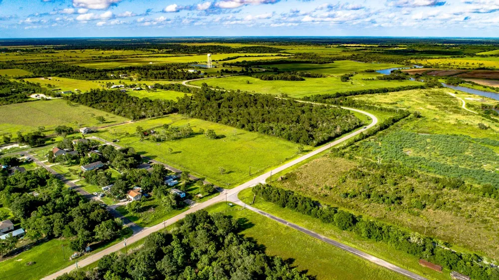 Eagle Road Anahuac, TX 77514