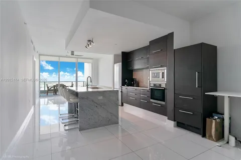 900 Biscayne Blvd #3407