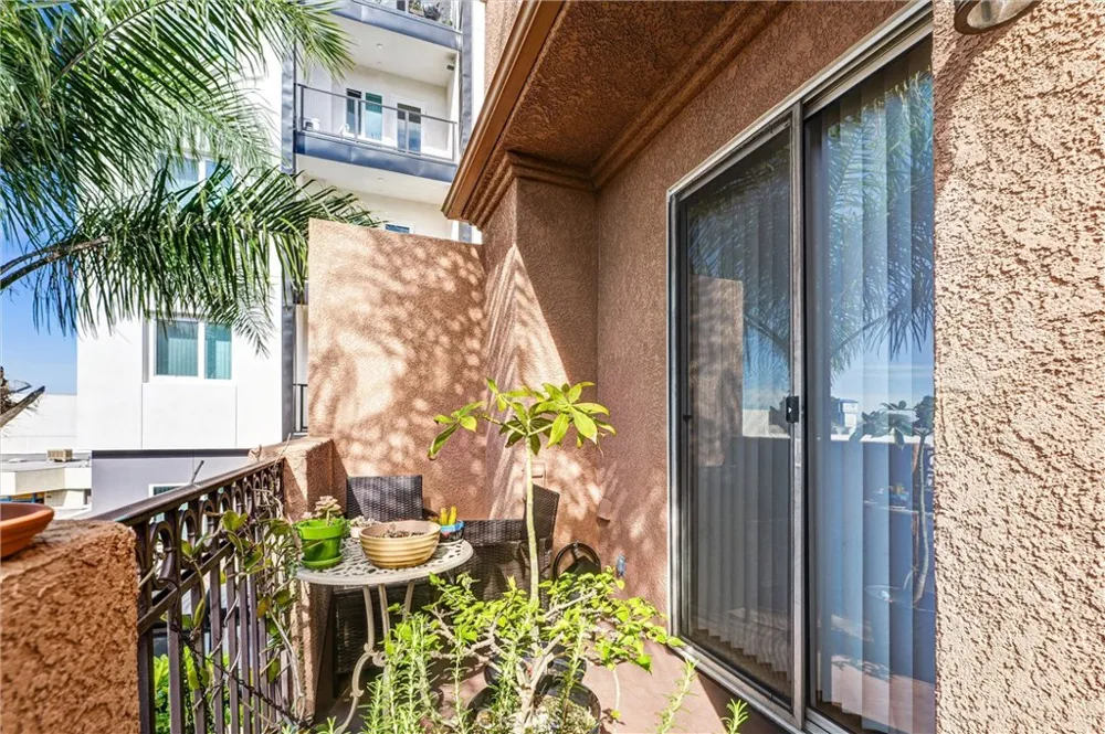 21836 S Vermont Avenue #6 Torrance, CA 90502