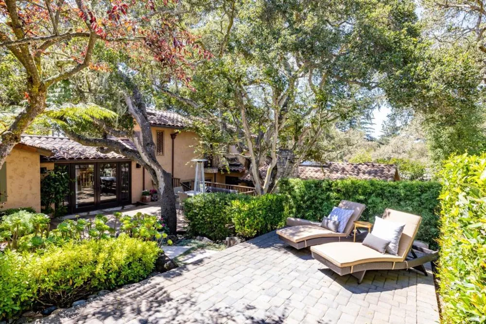 SW Santa Rita 4 SW of Ocean Street Carmel, CA 93923