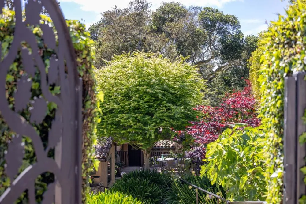 SW Santa Rita 4 SW of Ocean Street Carmel, CA 93923