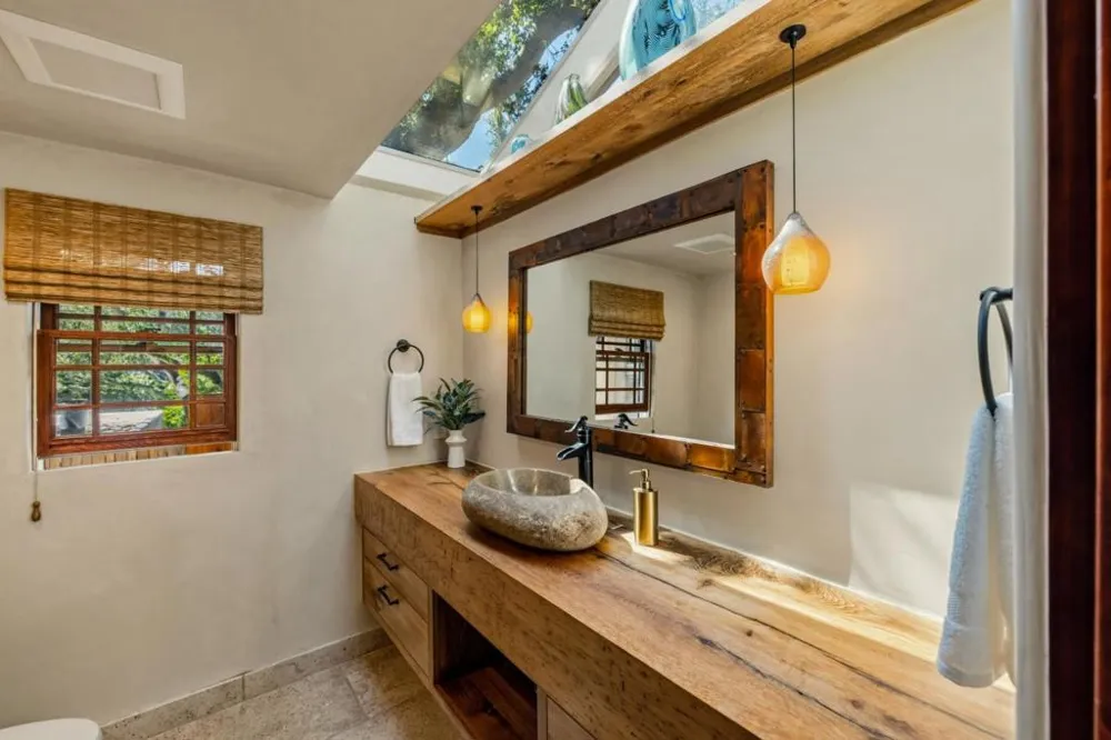 SW Santa Rita 4 SW of Ocean Street Carmel, CA 93923
