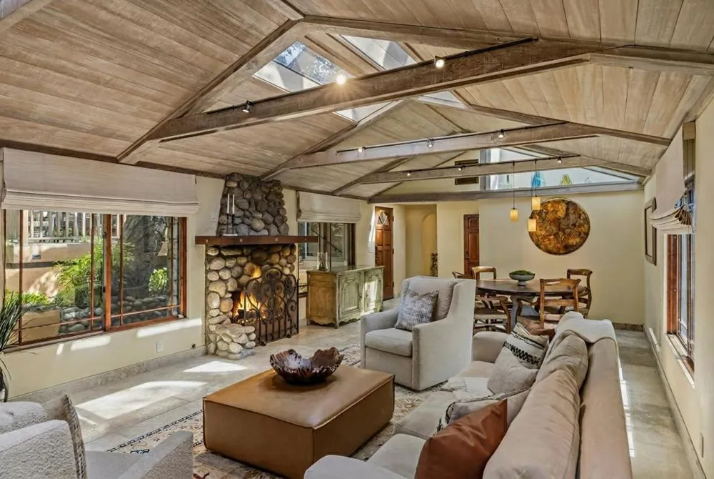 SW Santa Rita 4 SW of Ocean Street Carmel, CA 93923