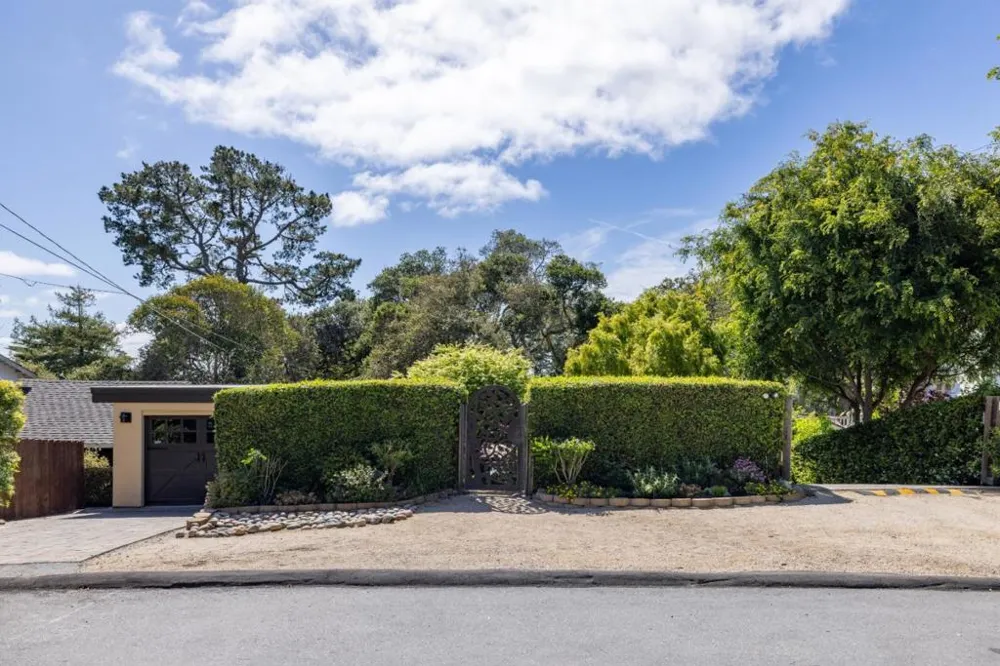 SW Santa Rita 4 SW of Ocean Street Carmel, CA 93923