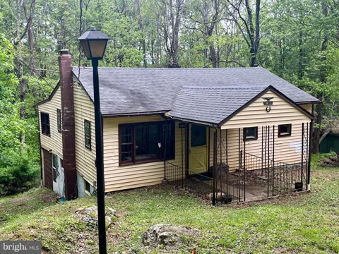 536 CIRCLE DRIVE