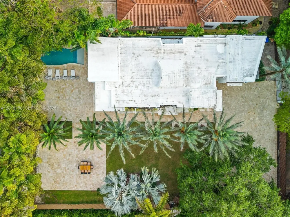 3917 S Le Jeune Rd #- Miami, FL 33146