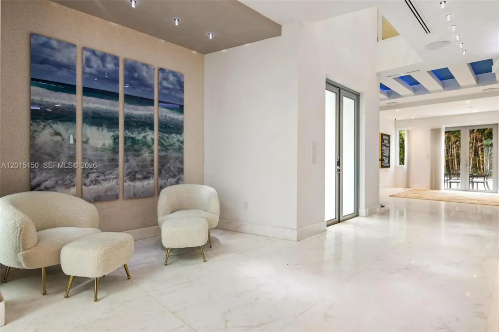 3917 S Le Jeune Rd #- Miami, FL 33146