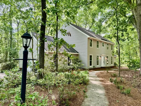 829 Williamsburg Drive