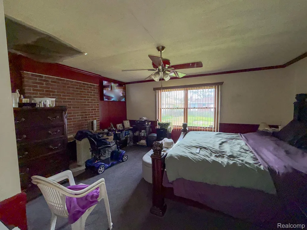 16525 Ego Avenue Eastpointe City, MI 48021