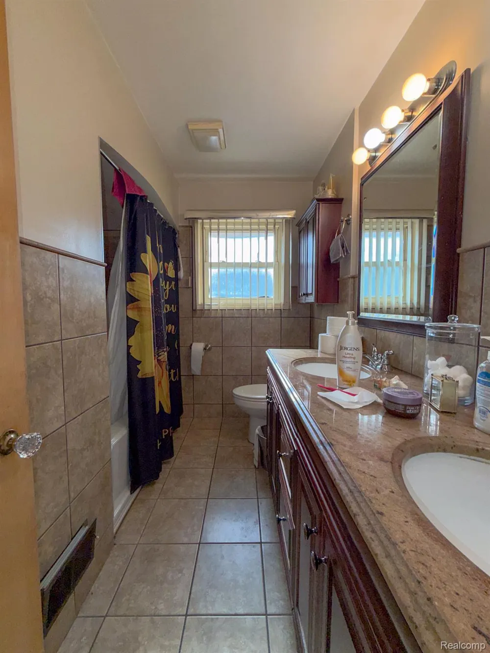 16525 Ego Avenue Eastpointe City, MI 48021