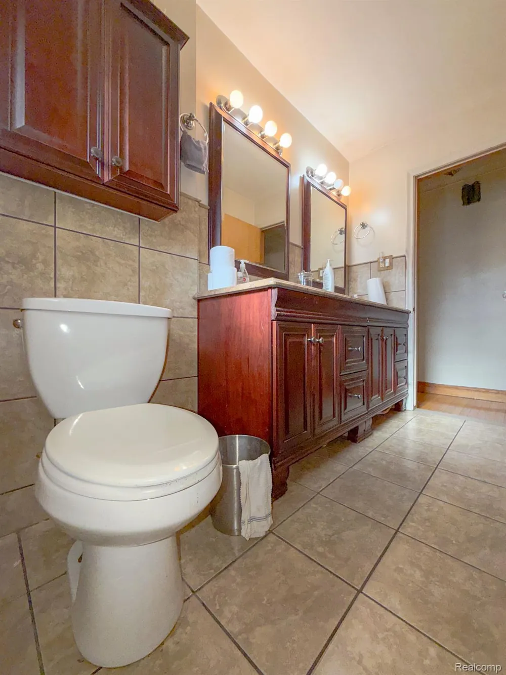 16525 Ego Avenue Eastpointe City, MI 48021