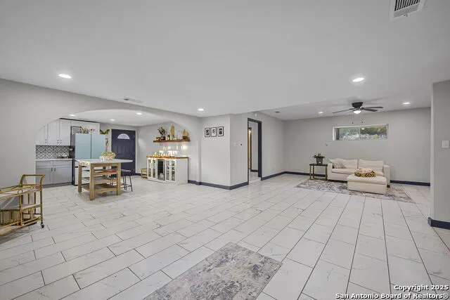 133 Alamo Pipe Creek, TX 78063