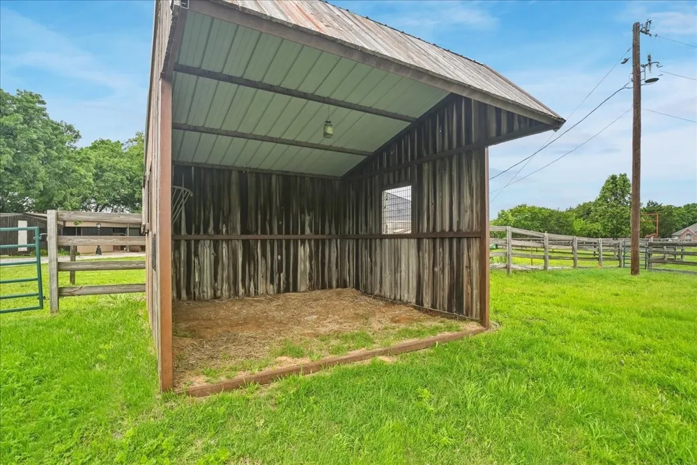 27020 Fm 902 Collinsville, TX 76233