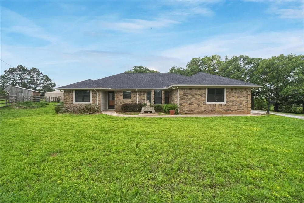 27020 Fm 902 Collinsville, TX 76233