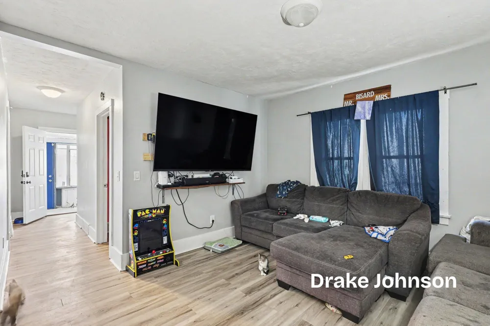 2022 Henry Street Muskegon, MI 49441