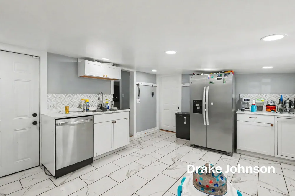 2022 Henry Street Muskegon, MI 49441