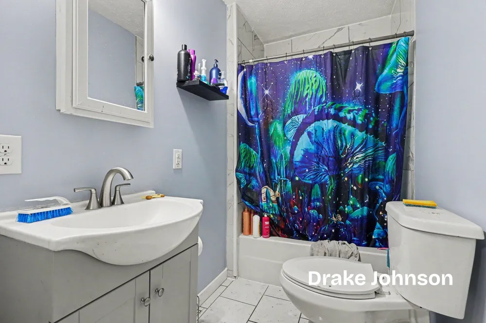 2022 Henry Street Muskegon, MI 49441