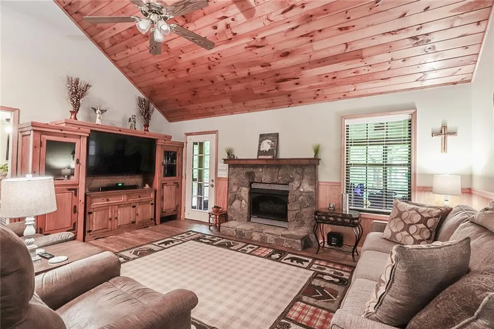 107 Litton Way Blairsville, GA 30512