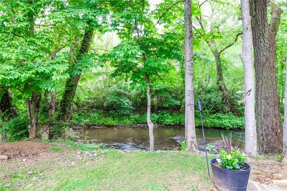 107 Litton Way Blairsville, GA 30512